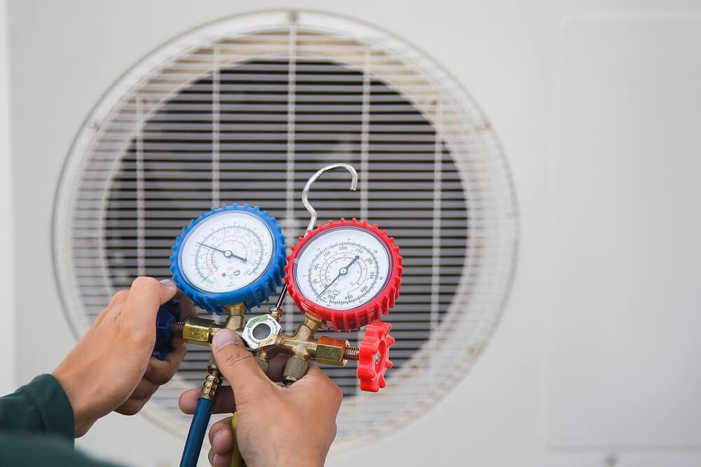 Technician reading manifold gauge How to add refrigerant...				</div>
			
			
			
				
			</div>

			</div><!--Close '.post-inner-wrap'-->
	
</article><!-- #post-212366 -->



			</div>

			
	</main><!-- #main -->
</div><!-- #primary -->



	<div id=